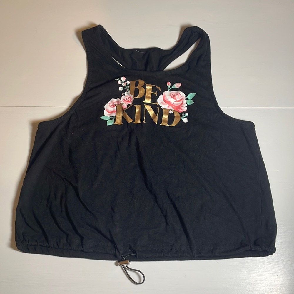 Be kind 🙂🌸 black tank top !